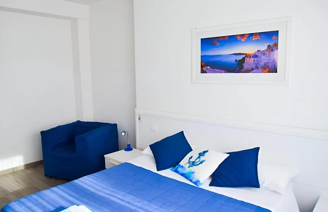 La Marina B&B-1
