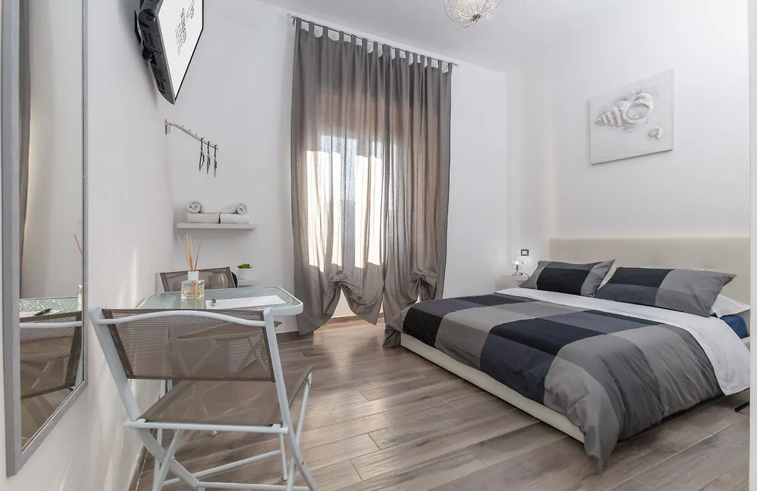Scirocco Rooms-1