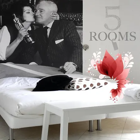 5 Rooms Affittacamere-3